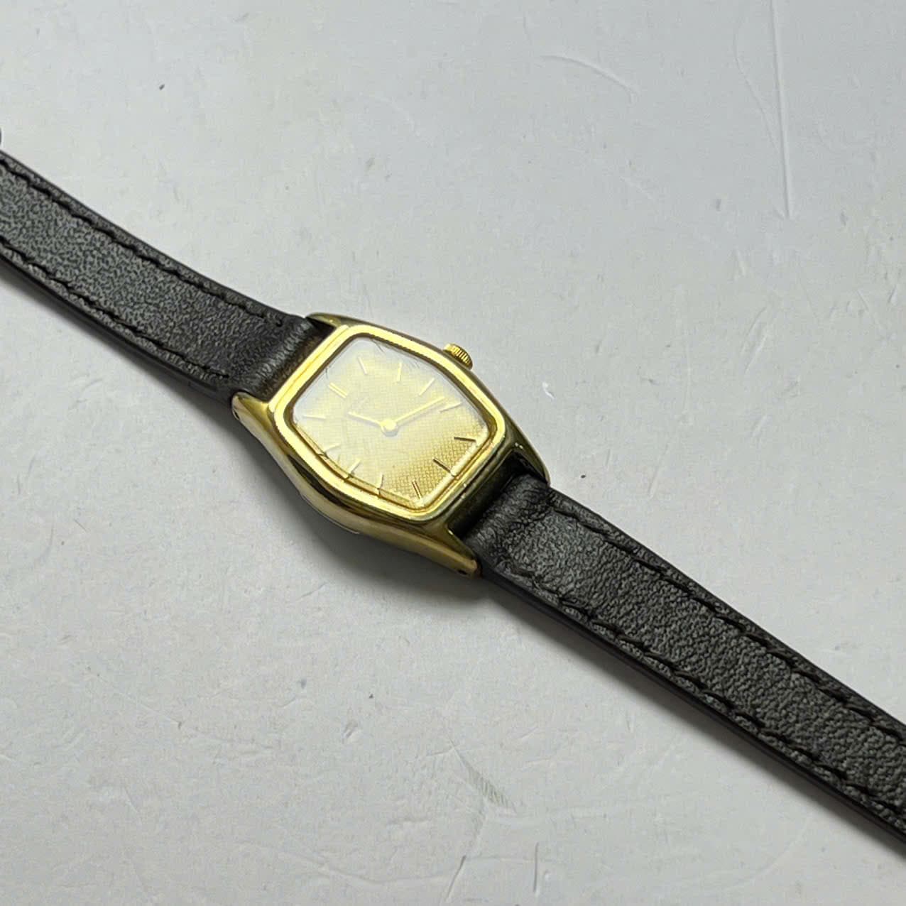 Đồng hồ nữ Seiko vintage mặt champagne cổ điển size nhỏ thanh lịch, độ mới cao