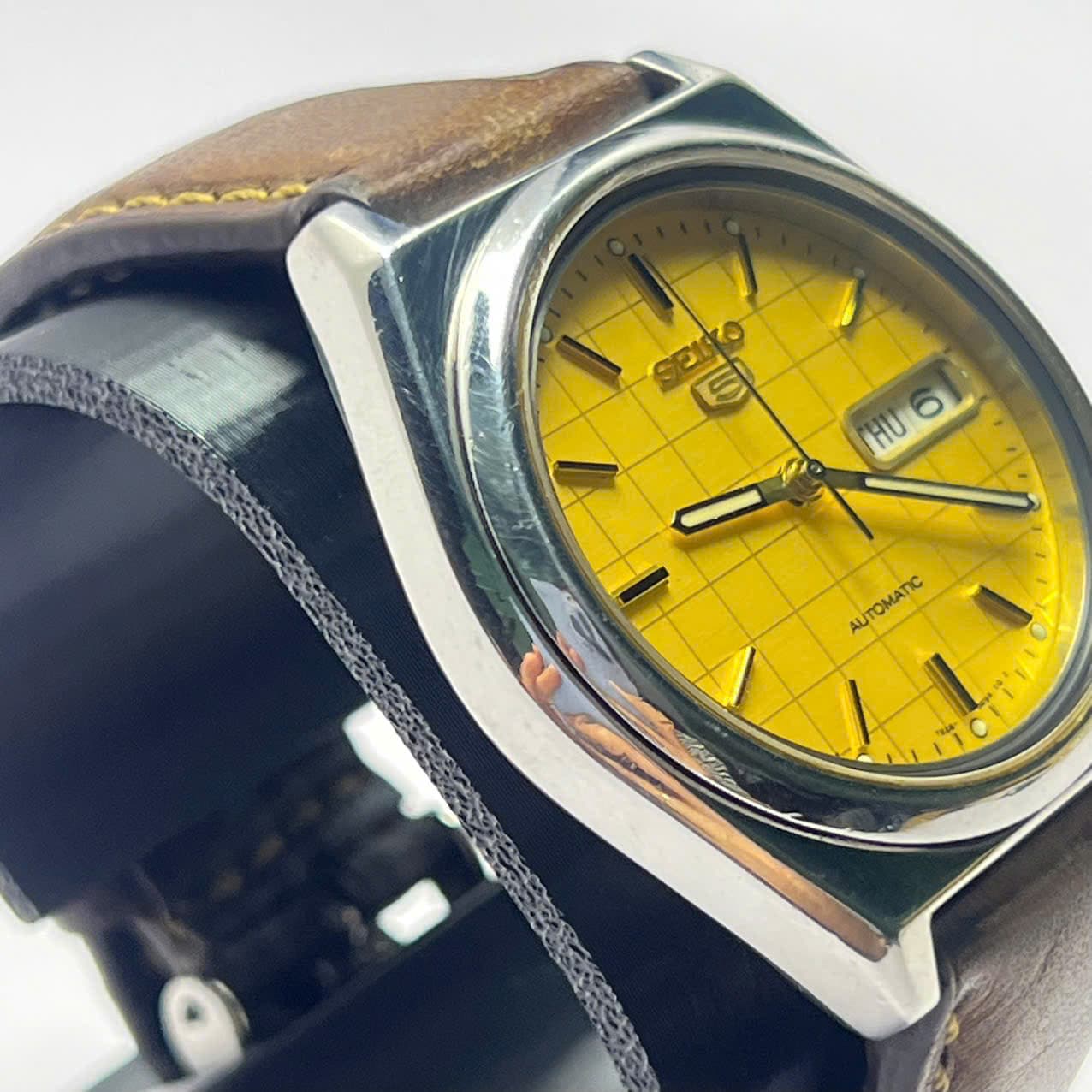Đồng hồ nam dây da Seiko 5 automatic 21 jewels, chính hãng nhật bản, mặt vàng vintage sang trọng