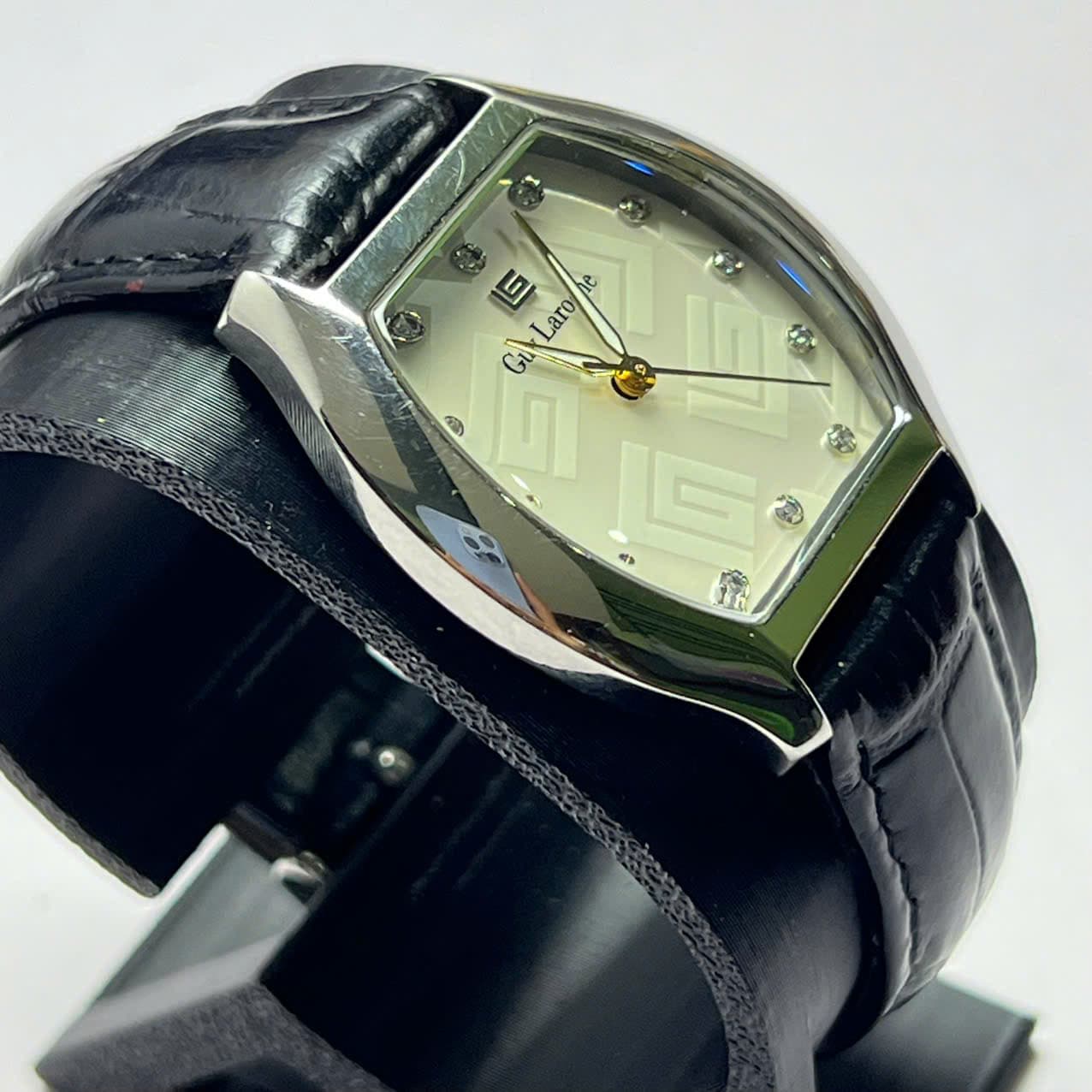 Đồng hồ Guy Laroche máy pin, thời trang pháp, mặt đính đá, đồng hồ 2hand độ mới cao dây khóa nguyên zin