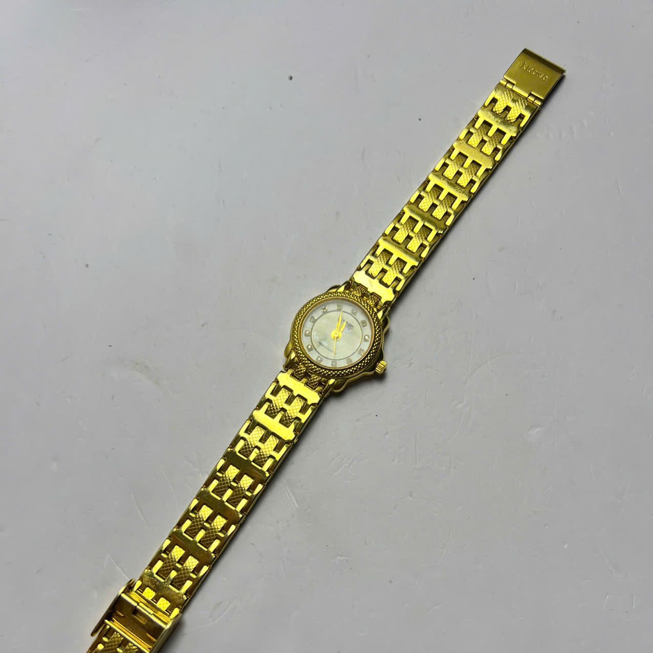Đồng hồ nữ Klaeuse quartz mặt xà cừ đính đá dây demi vàng vintage độ mới cao