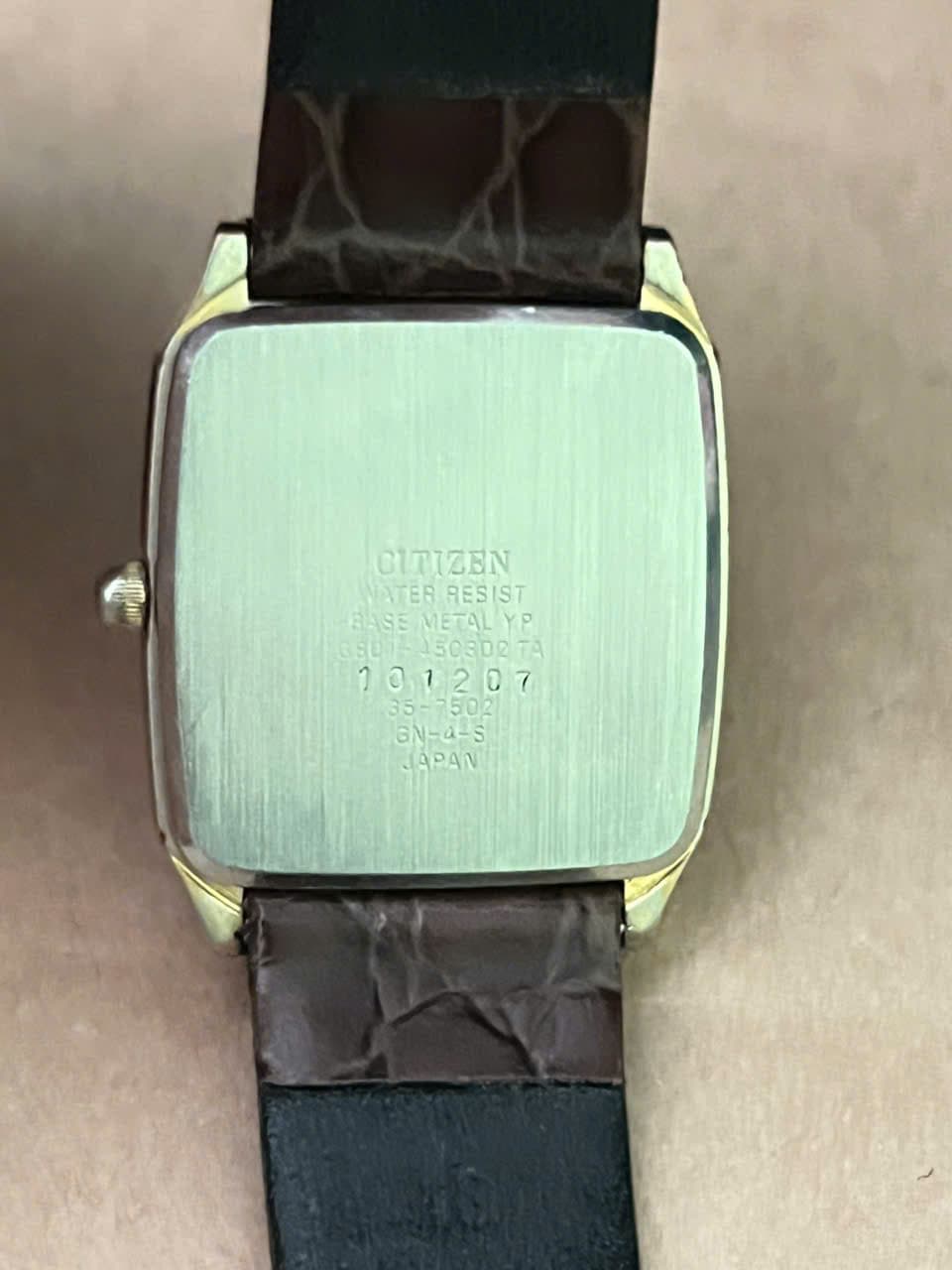 Đồng hồ Citizen Quartz cổ (vintage)