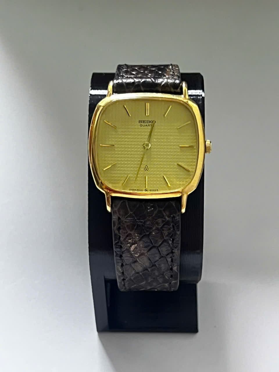 Đồng hồ nam Seiko Quartz chính hãng nhật bản, mặt vuông mạ vàng, độ mới cao