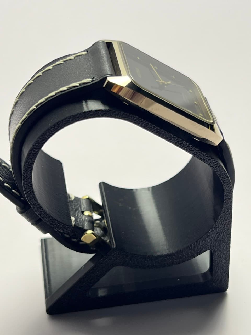 Đồng hồ Waltham máy pin chính hãng thụy sĩ, mặt đen, phong cách vintage, độ mới cao