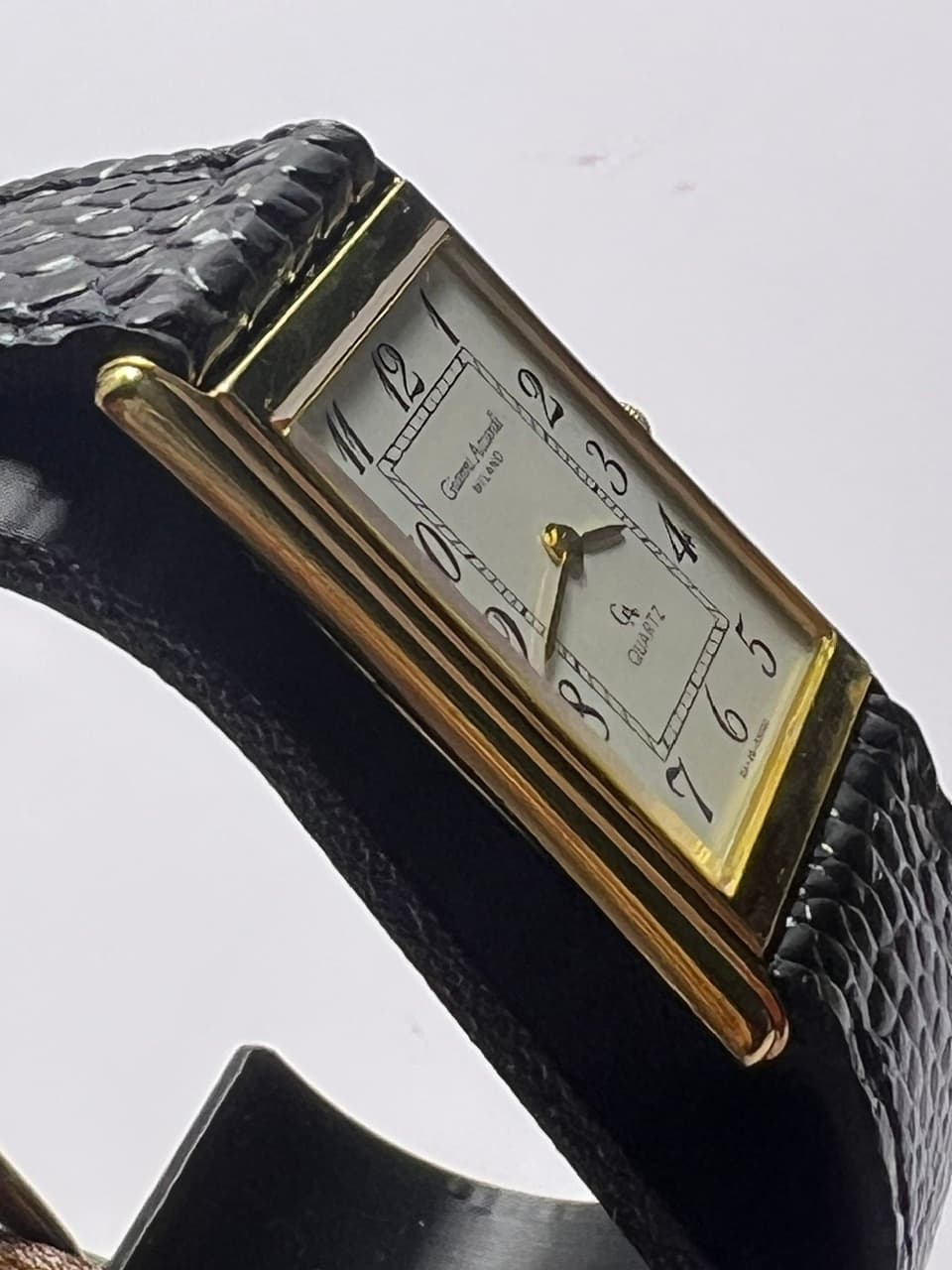 Đồng hồ Gianni Accardi Milano mặt vuông dây da, máy pin, phong cách cổ điển thanh lịch