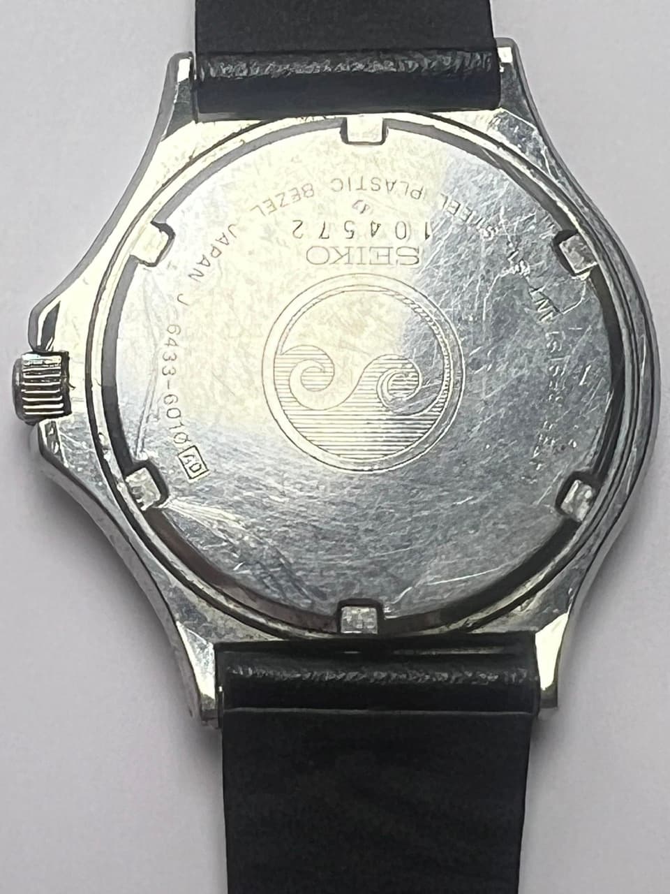 Đồng hồ Seiko Quartz vintage, máy nhật bền, phong cách cổ kiển, kiếng xước nhẹ