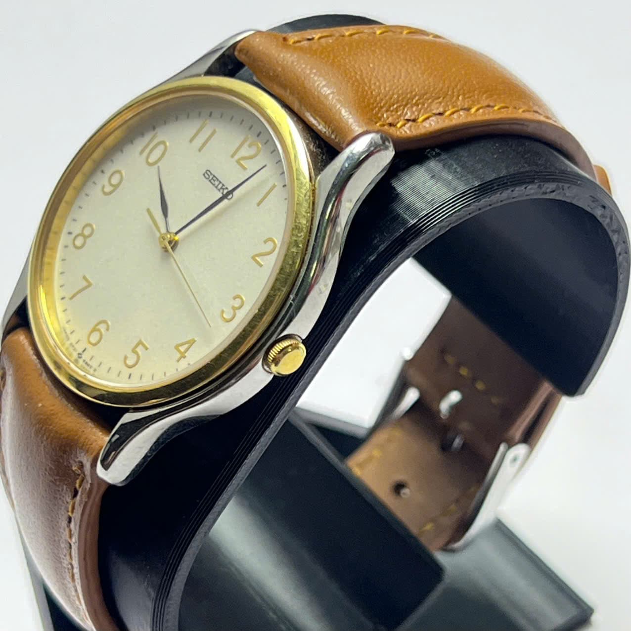 Đồng hồ Seiko máy pin, mặt số học trò, độ mới cao, chính hãng nhật bản