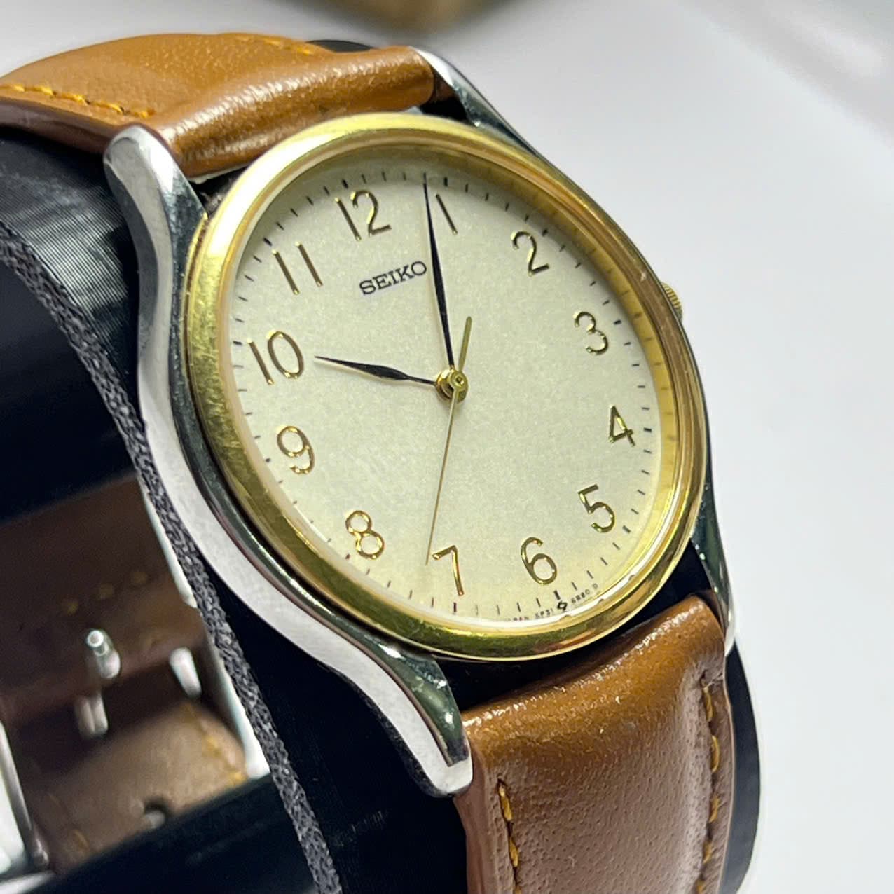 Đồng hồ Seiko máy pin, mặt số học trò, độ mới cao, chính hãng nhật bản