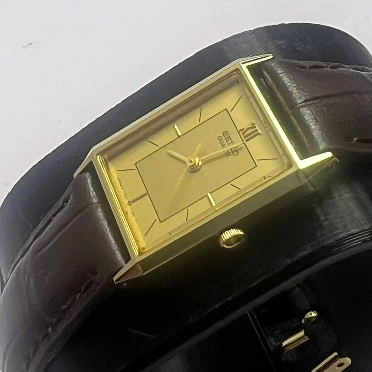 Đồng hồ Seiko nữ vintage mặt chữ nhật nhỏ 18mm, dây da máy nhật chính hãng độ mới cao
