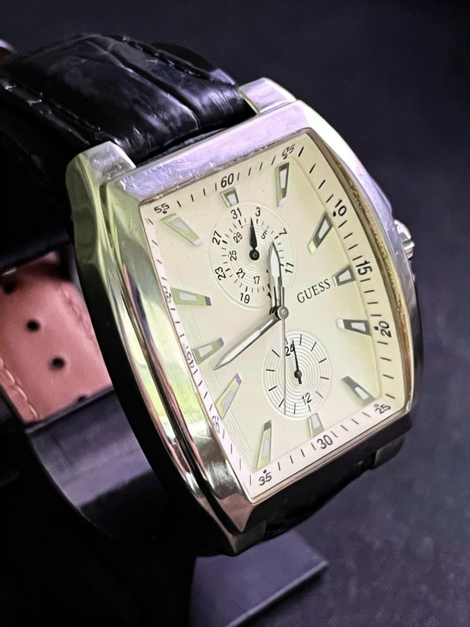 Đồng hồ Guess Multifunction Quartz, máy Nhật, độ mới cao