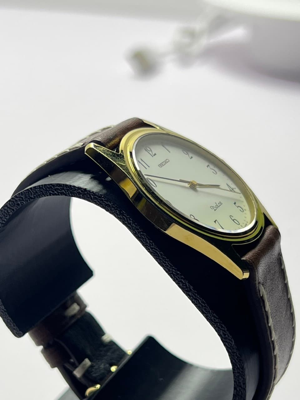 Đồng hồ Seiko Dolce siêu mỏng mặt trắng dây da, máy pin chính hãng nhật bản, độ mới cao
