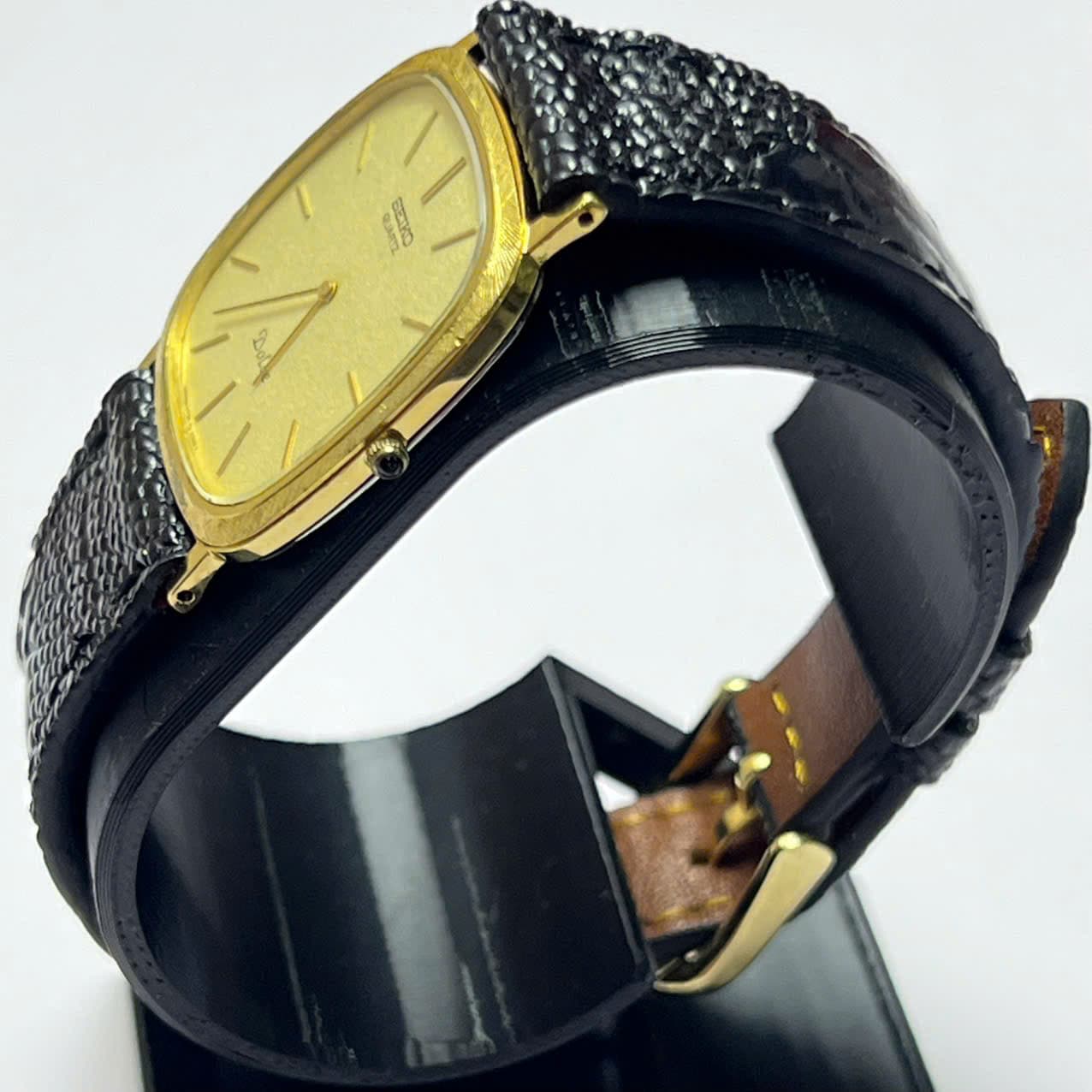 Đồng hồ Seiko Dolce siêu mỏng,thiết kế 2 kim sang trọng, dây da, máy pin chính hãng nhật bản, độ mới cao