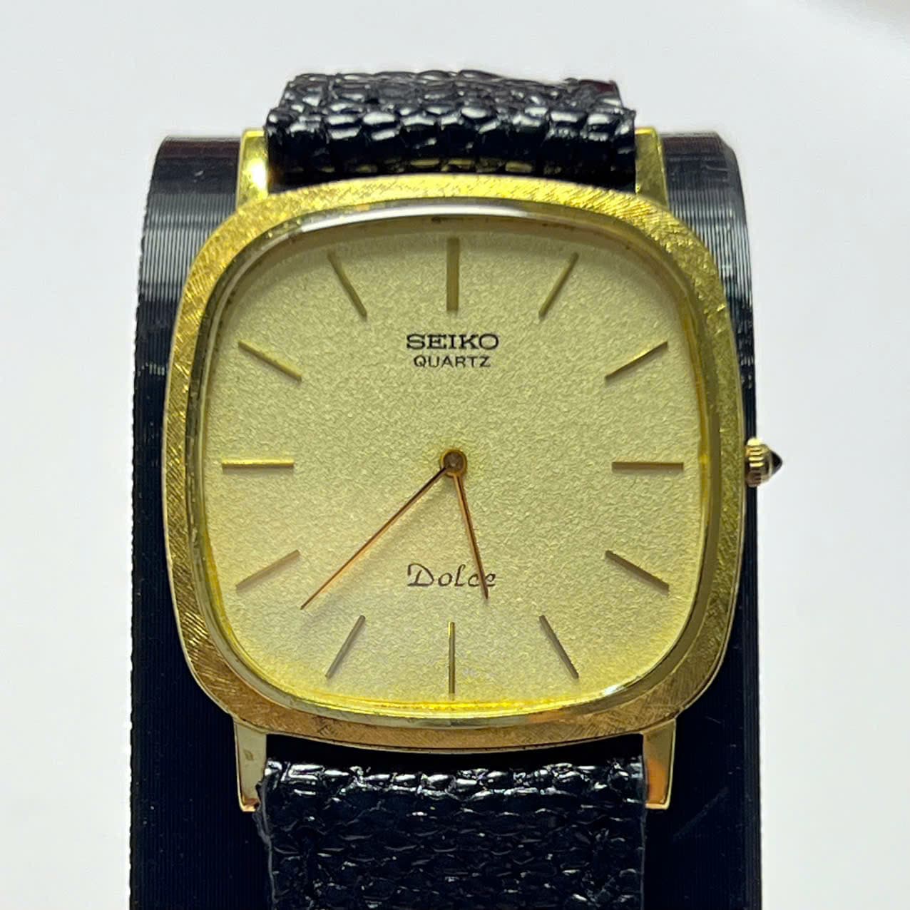 Đồng hồ Seiko Dolce siêu mỏng,thiết kế 2 kim sang trọng, dây da, máy pin chính hãng nhật bản, độ mới cao