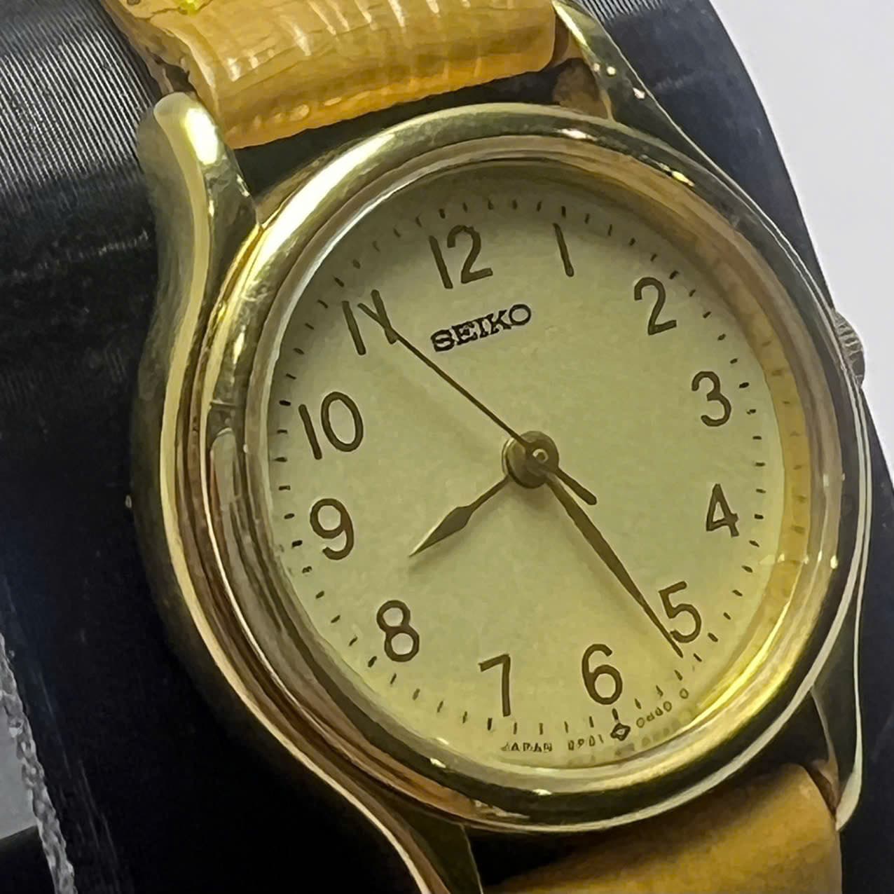 Đồng hồ nữ Seiko máy pin mặt nhỏ vintage chính hãng nhật bản