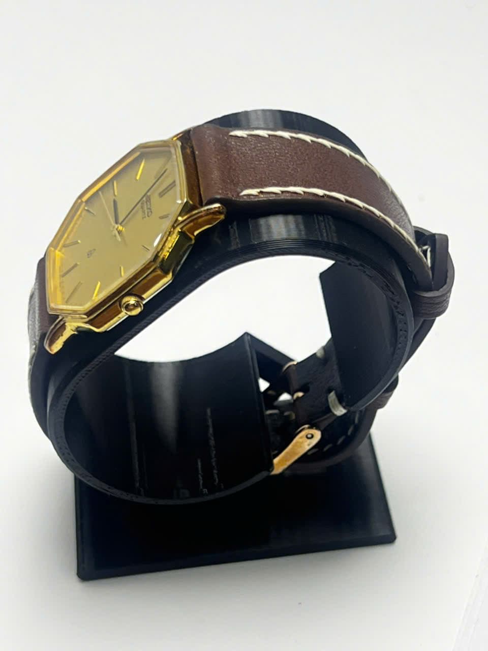 Đồng hồ Seiko bát giác quartz vintage mạ vàng, dáng bát giác cổ điển, máy nhật siêu bền