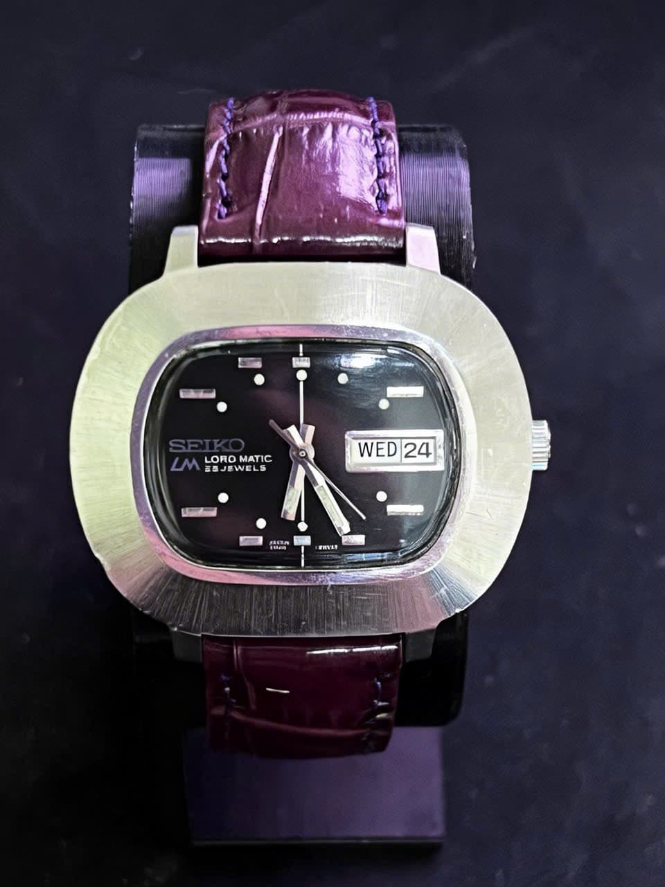 Đồng hồ Seiko LM (Lord Matic) Automatic, lên cót tay, 25 Jewels. Oval TV Screen đặc trưng của thập niên 1970