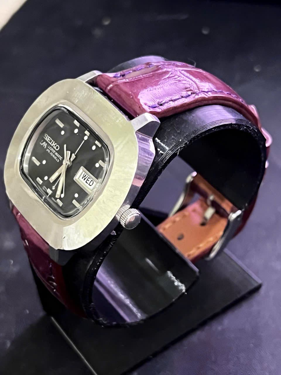 Đồng hồ Seiko LM (Lord Matic) Automatic, lên cót tay, 25 Jewels. Oval TV Screen đặc trưng của thập niên 1970